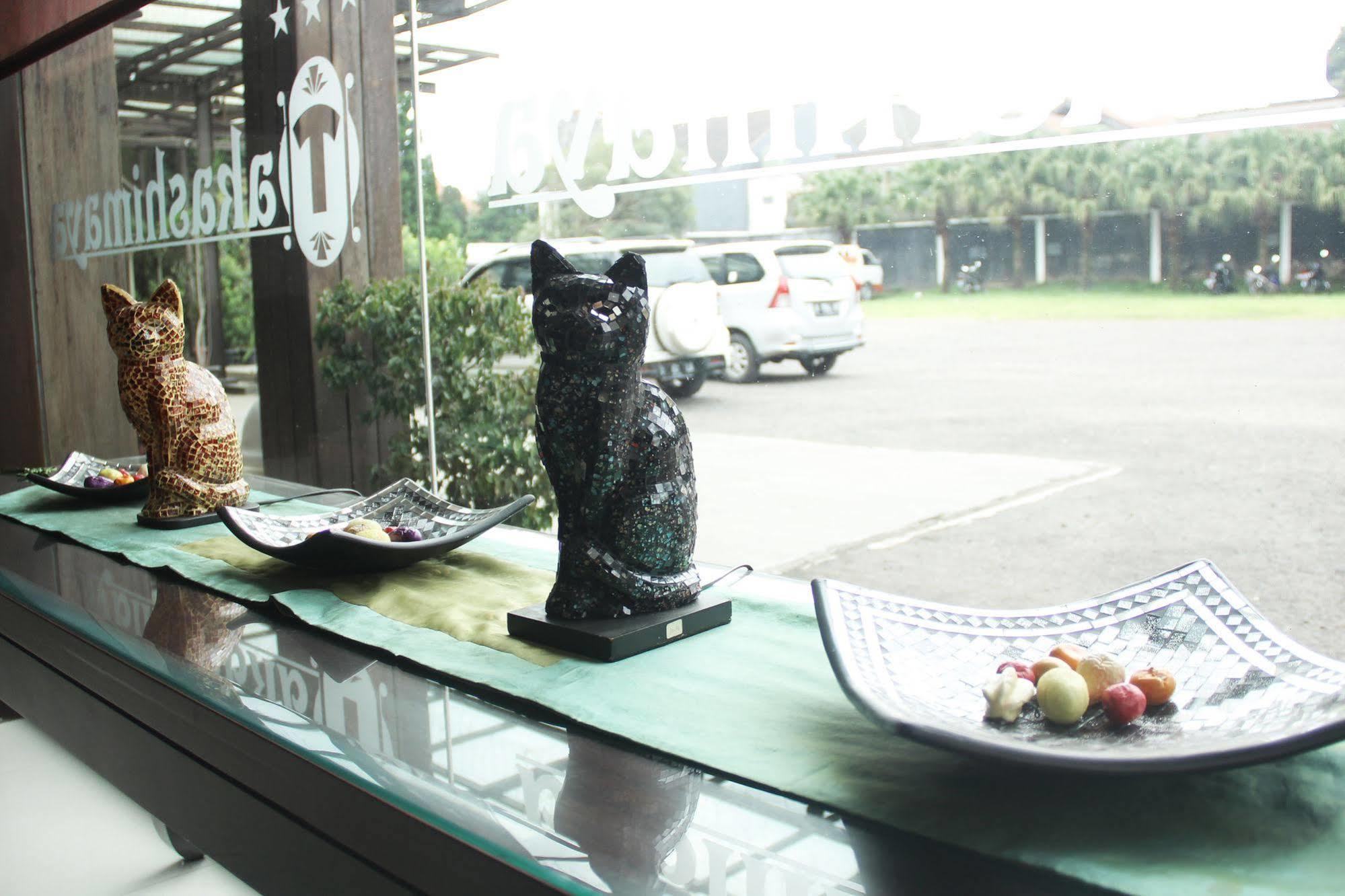 Zen Rooms Grand Hotel Lembang Eksteriør bilde